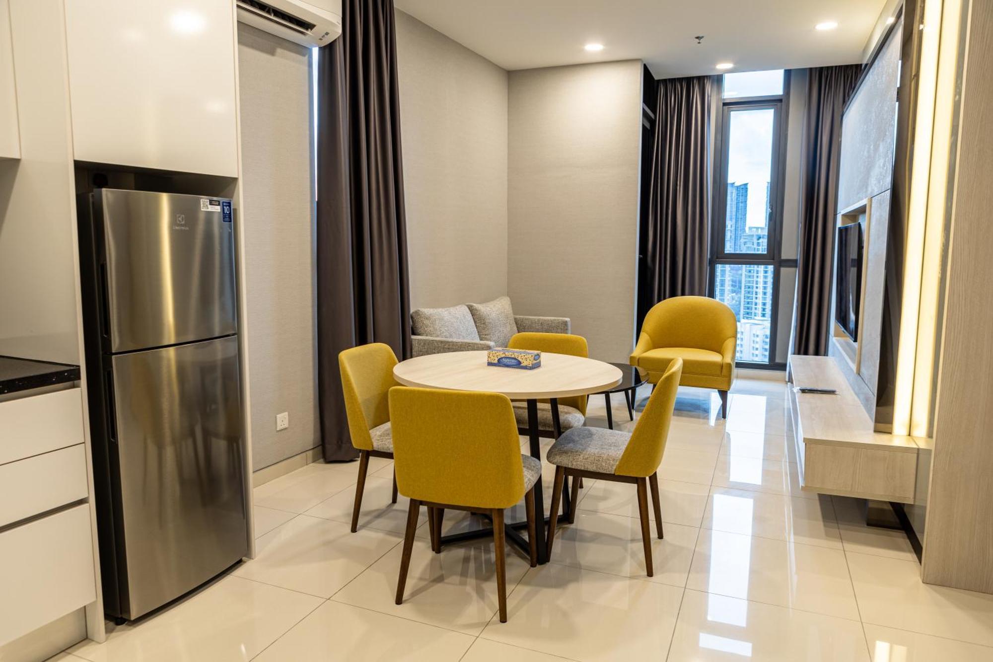 Societe Suites By Ihost Global Куала-Лумпур Экстерьер фото