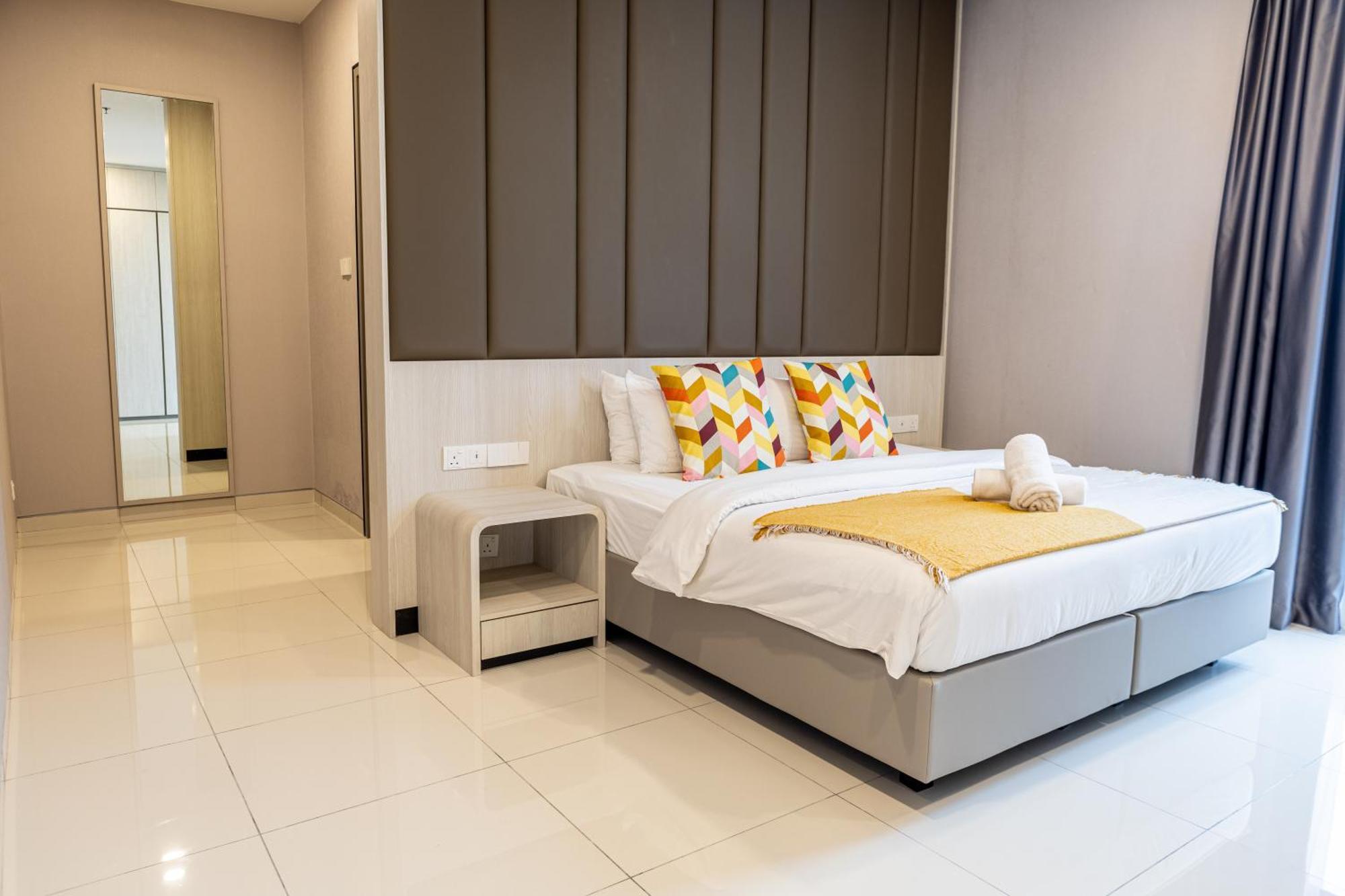 Societe Suites By Ihost Global Куала-Лумпур Экстерьер фото