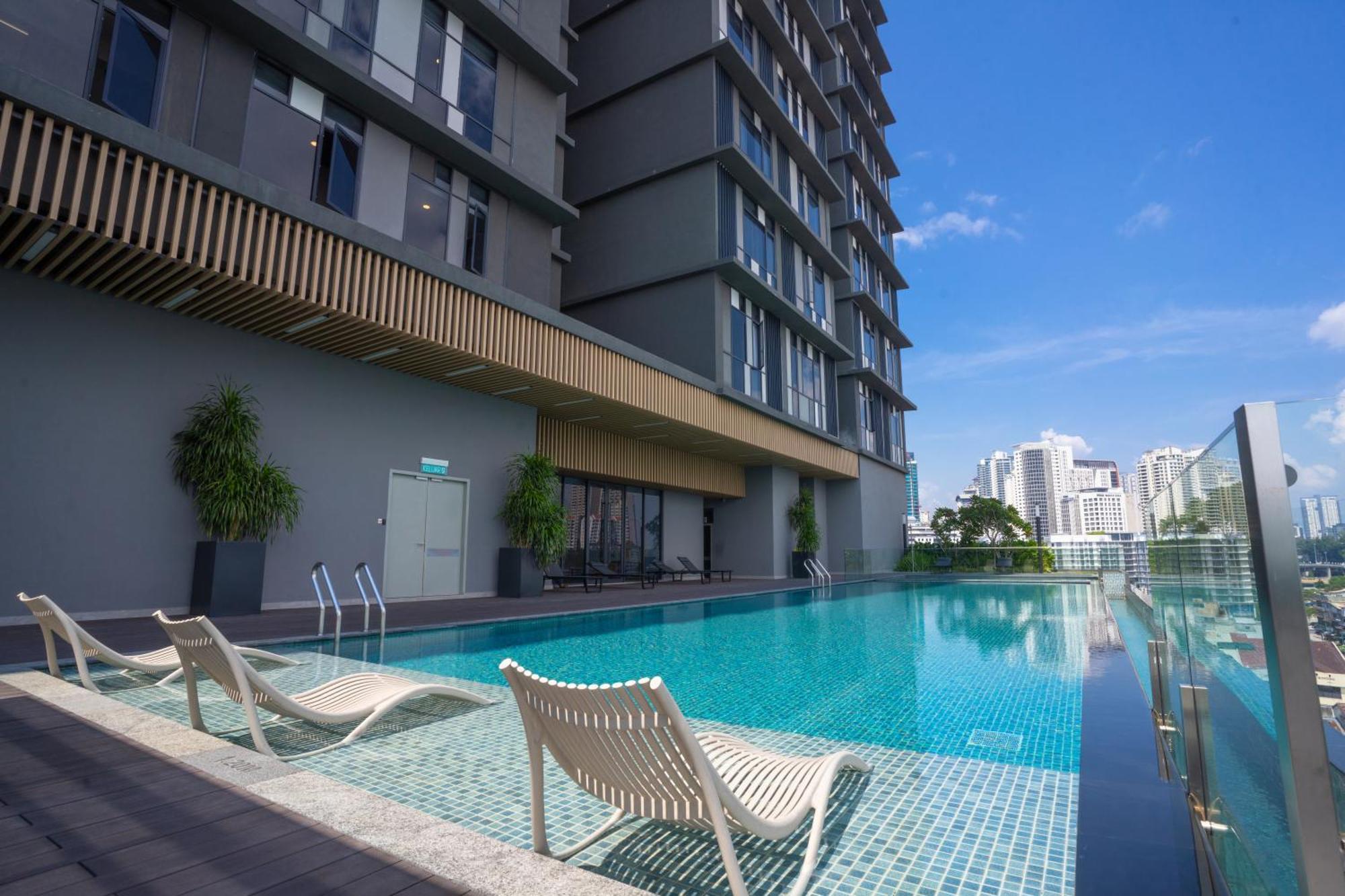 Societe Suites By Ihost Global Куала-Лумпур Экстерьер фото