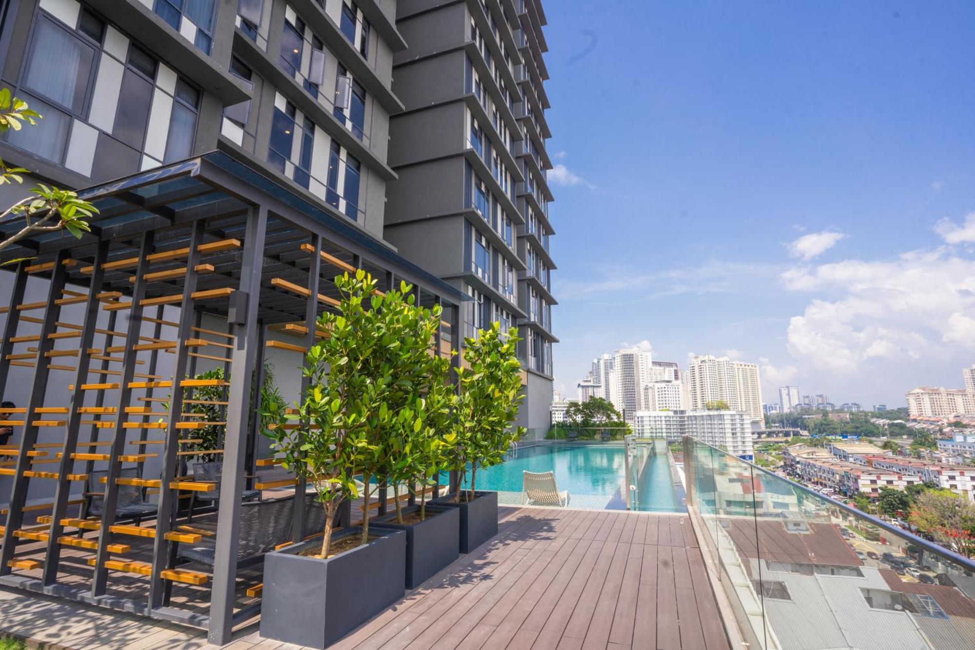 Societe Suites By Ihost Global Куала-Лумпур Экстерьер фото